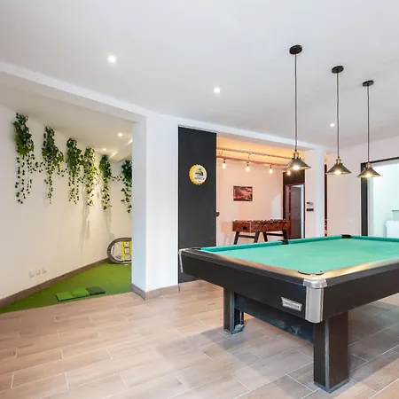 Mimosa 4 Bedroom In Hotell 4*
