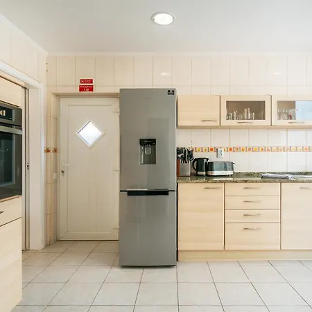 Hotell Mimosa 4 Bedroom In 4*