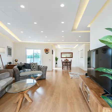 Mimosa 4 Bedroom In 4* Portimão