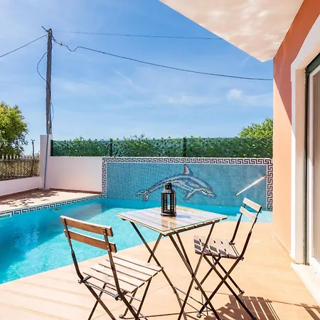 Mimosa 4 Bedroom In